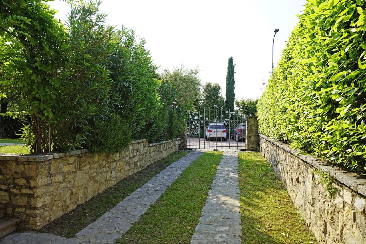 Villa Bouganville 토스콜라노마데노 외부 사진