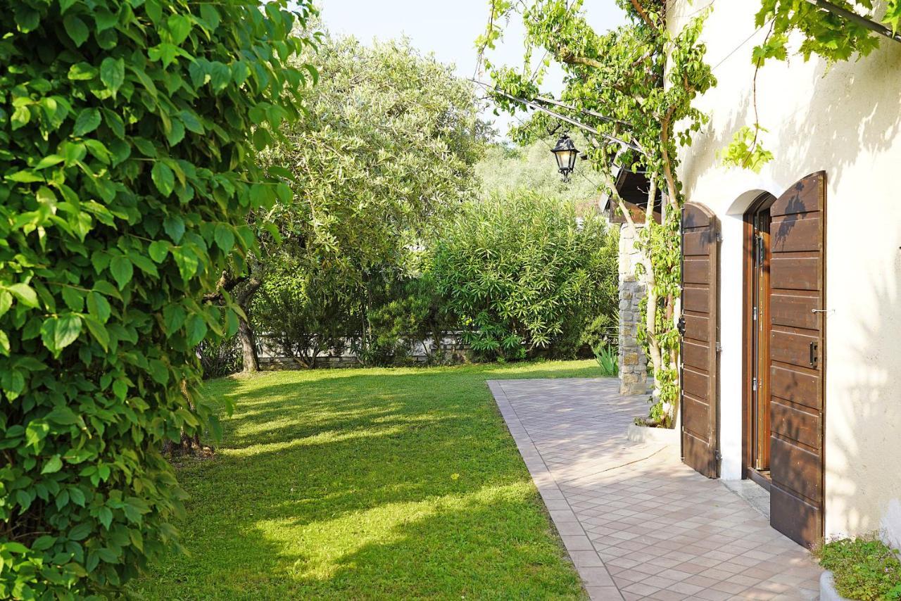 Villa Bouganville 토스콜라노마데노 외부 사진